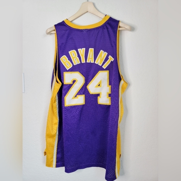 Lakers 24 Bryant Purple and Yellow NBA Jersey Size XL - Picture 15 of 16